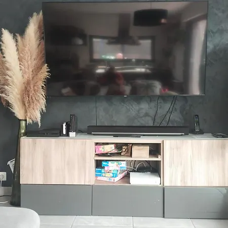 Chambre A Quartier Pichey Kwatera prywatna
